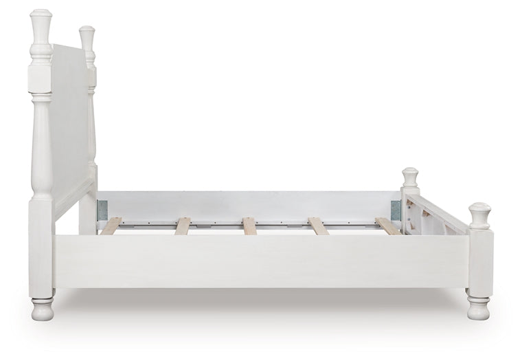 Rowlenstown Queen Poster Bed